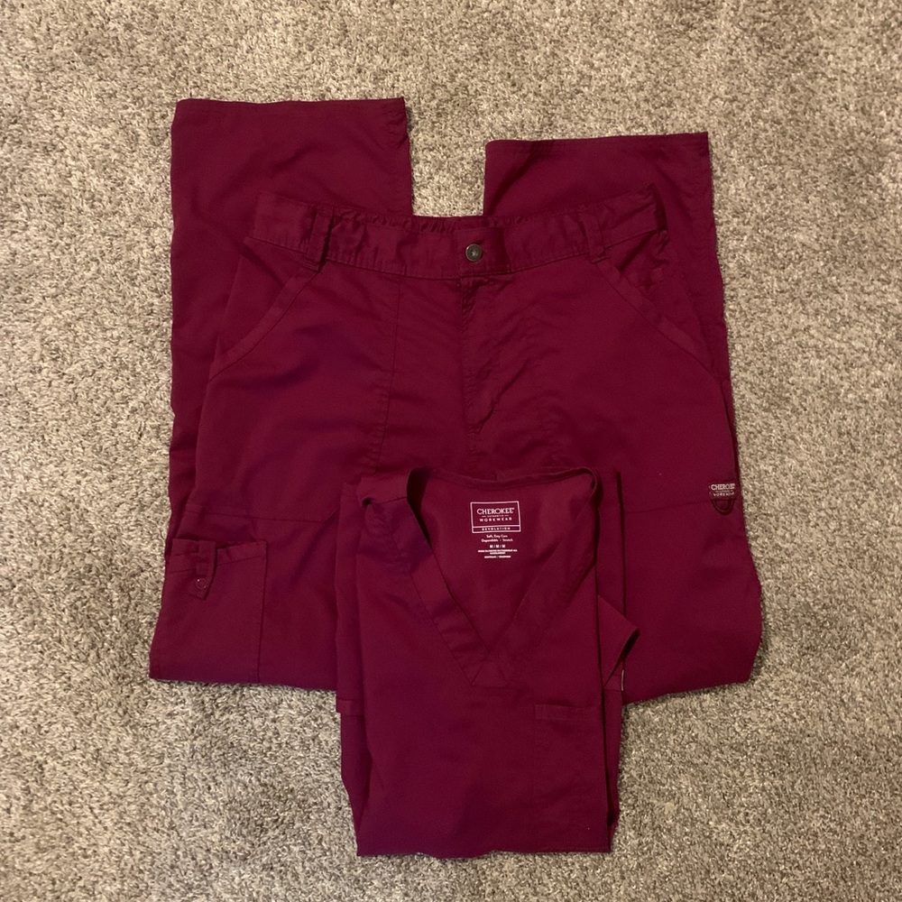 Cherokee scrub set medium wine